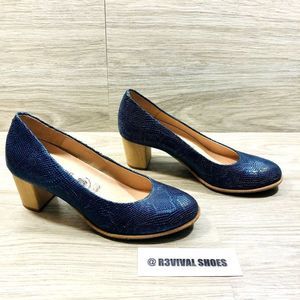 NWOB Women's Softwaves Blue Snake Print Leather Heel - Size 39